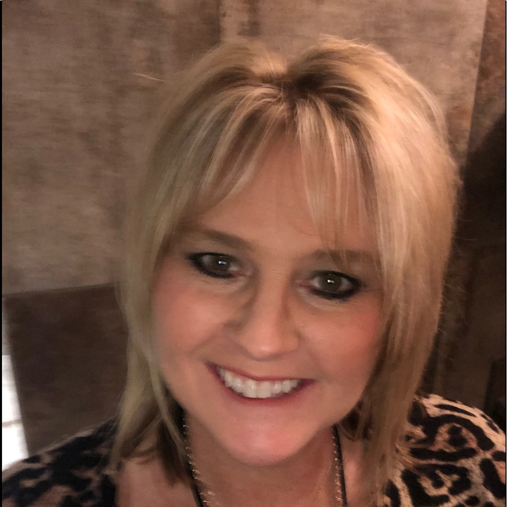 Meet your Posher, Renea